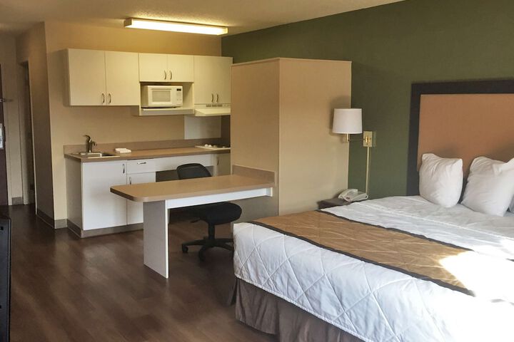 Room 9 of 24