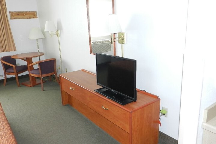 Room 16 of 32