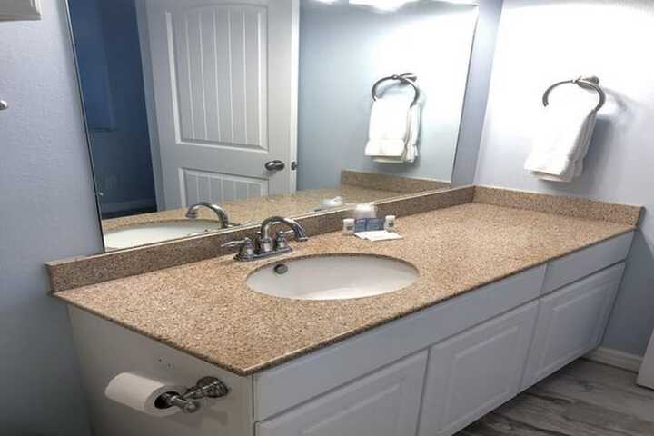 Beachgate CondoSuites and Oceanfront Resort