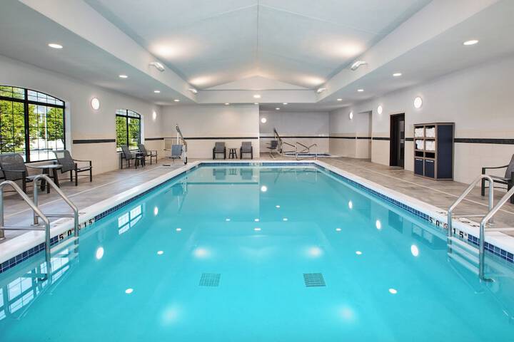 Staybridge Suites Bismarck by IHG