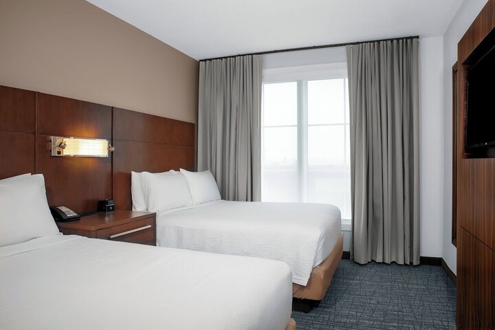 Room 32 of 49