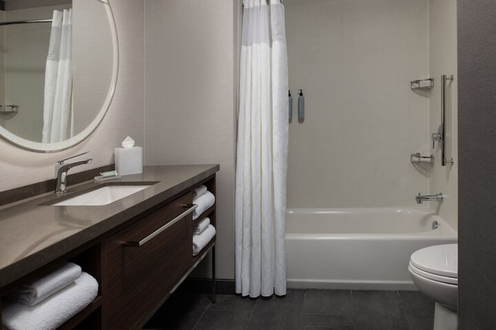 Courtyard by Marriott Olympia