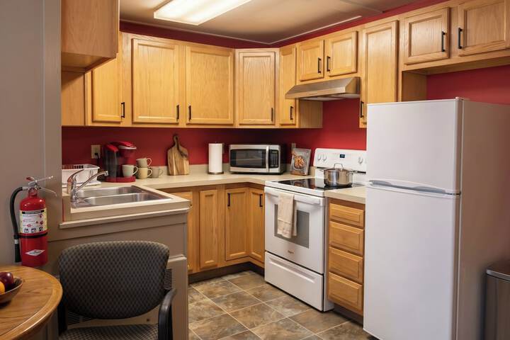 KJs Inn and Suites by OYO Gettysburg U.S. Hwy 212