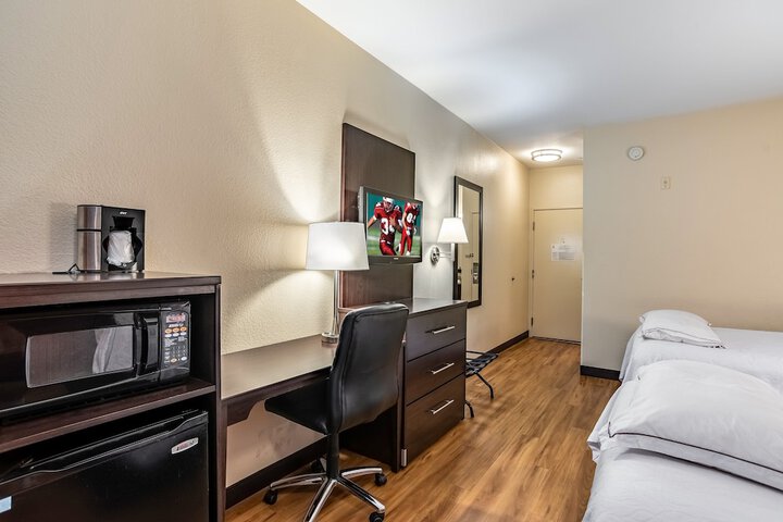 Room 10 of 34