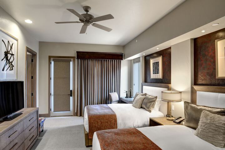 Room 28 of 116
