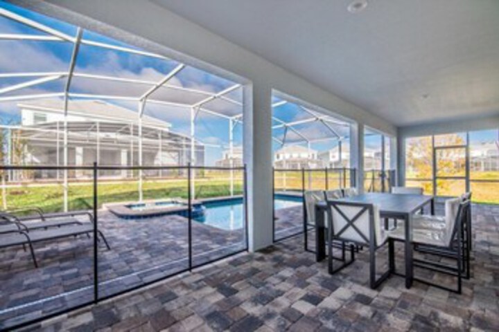 Amazing House Champions Gate 1675mvd