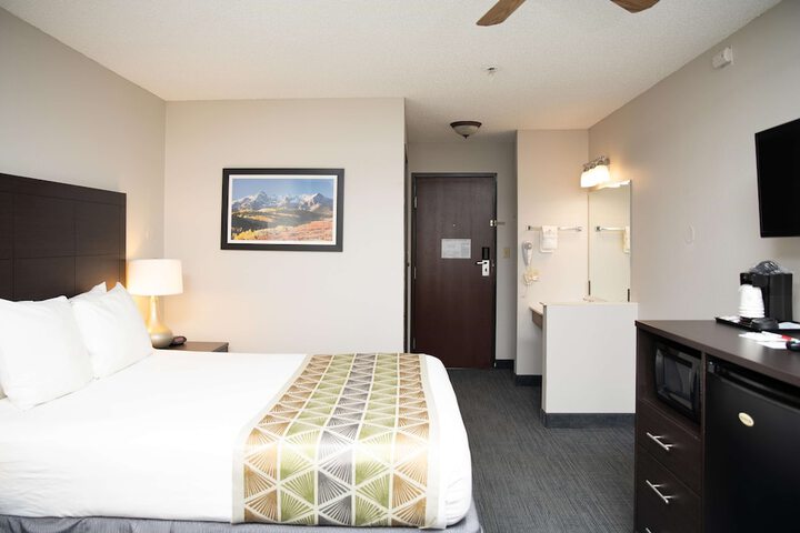 Room 25 of 36