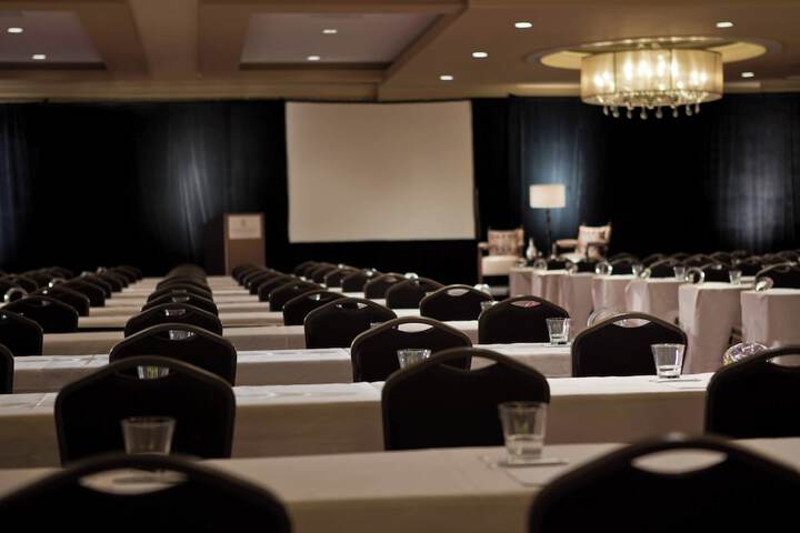 Renaissance Newark Airport Hotel