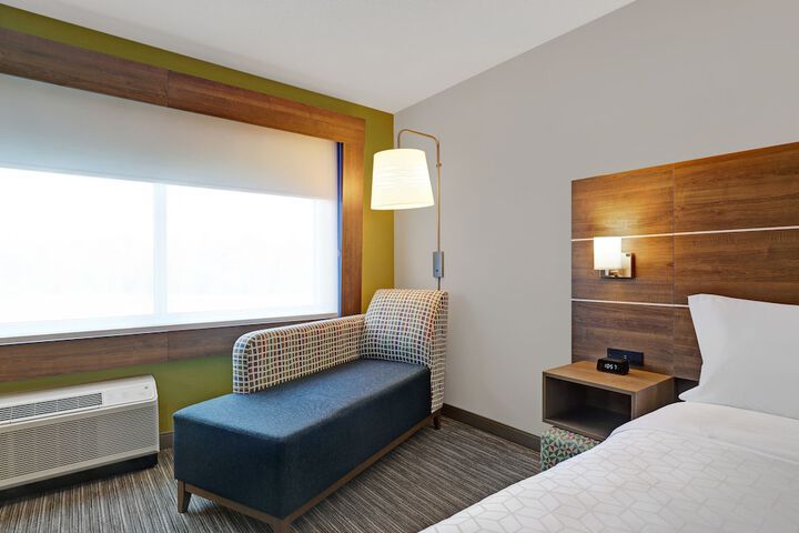 Holiday Inn Express Kingston West by IHG