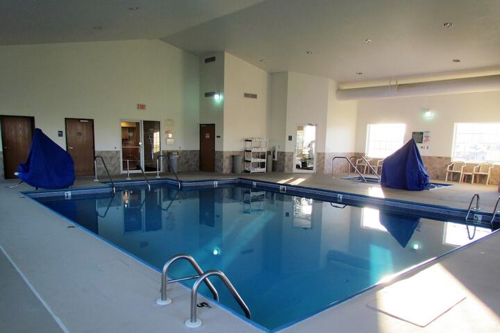 Pool 4 of 75