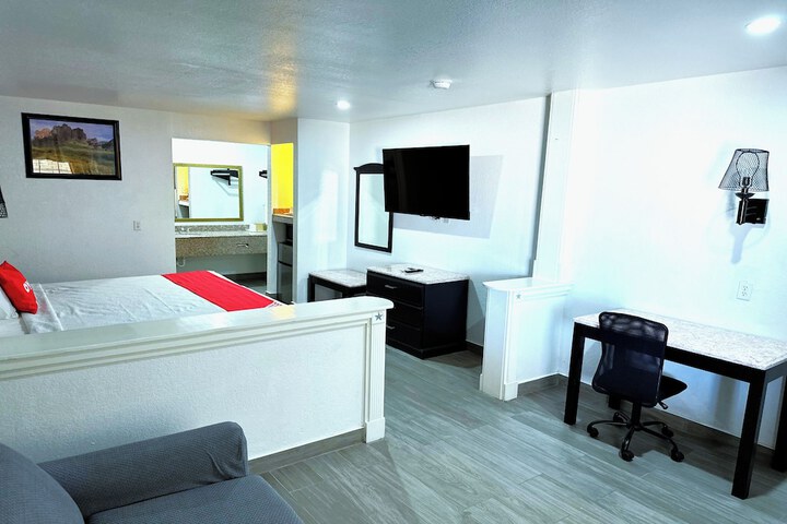 Room 40 of 48