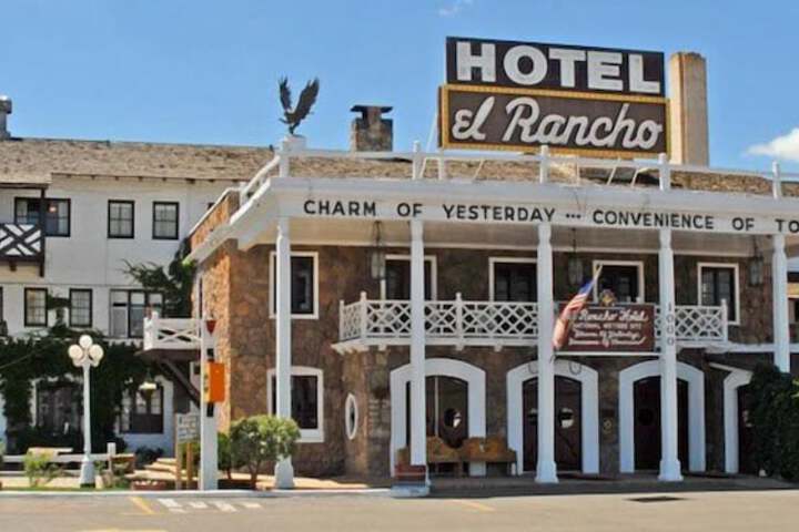 Hotel 2 of 75