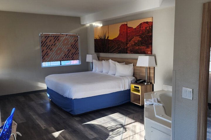 Room 124 of 143