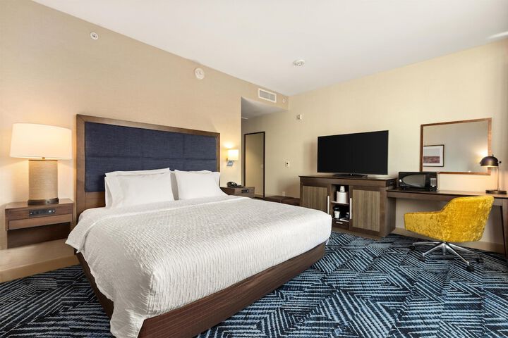 Hampton Inn & Suites Los Angeles - Glendale
