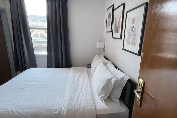 Room 53 of 89