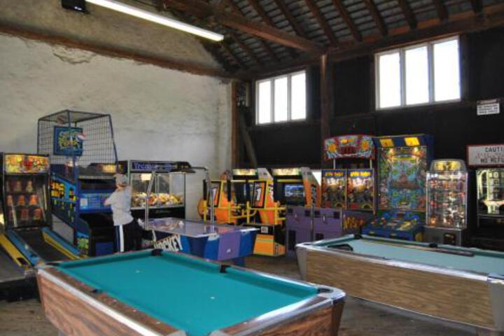 Robin Hill Camping Resort Premium Cottage 3