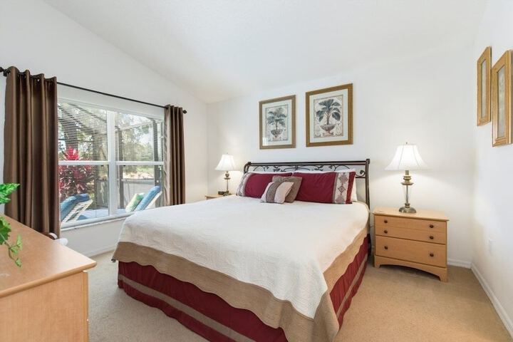 South Facing Pool For All Day Sun! 3 Bedroom Home by RedAwning