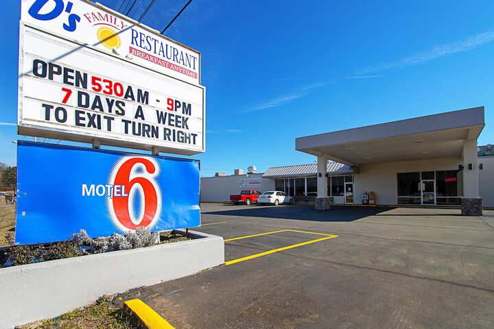 Hotel 2 of 67