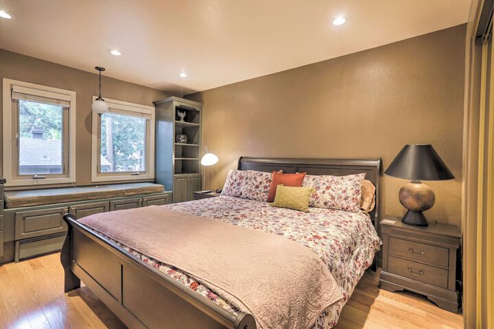 3 Mi to Skiing! Incline Village Retreat w / Sauna
