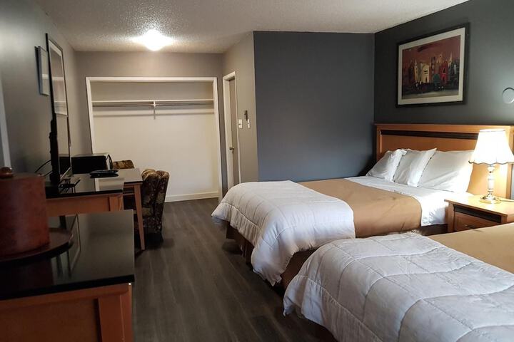 Room 27 of 32