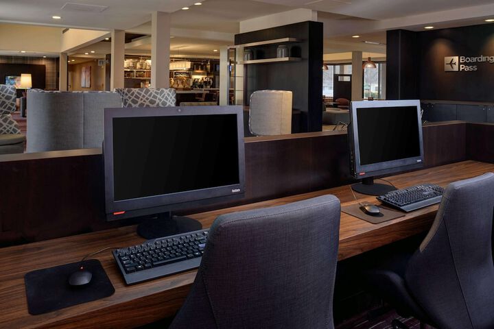 Business Center 27 of 27