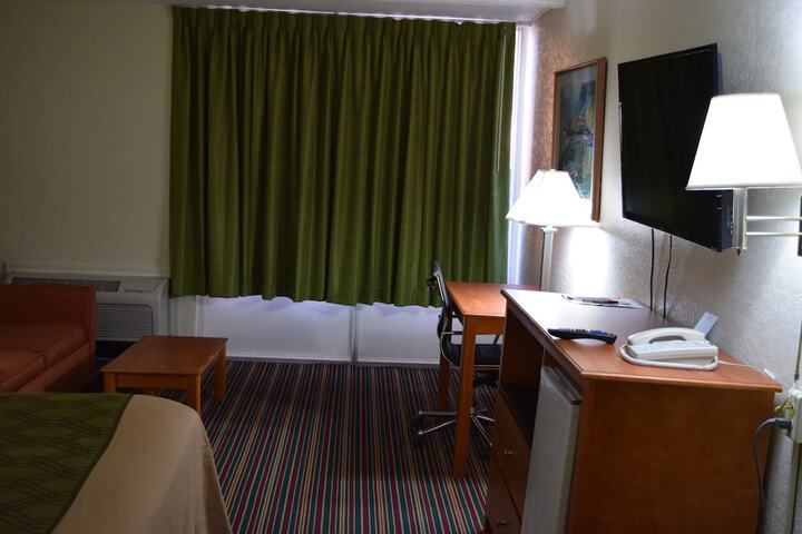 Room 38 of 59