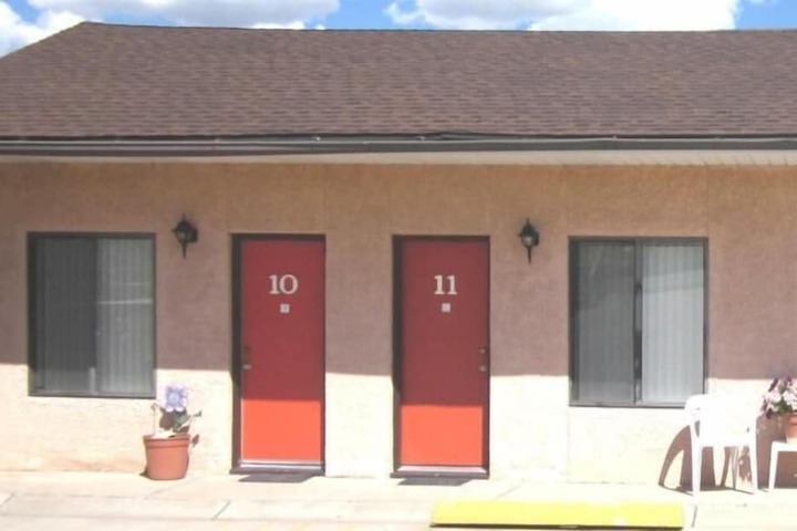 Hotel 3 of 27