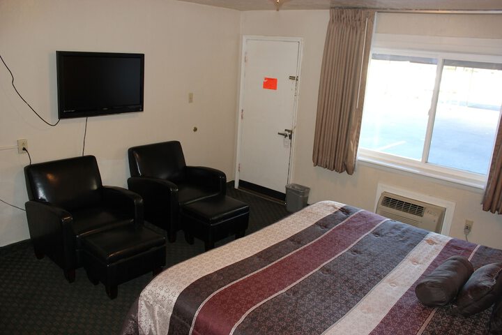 Room 16 of 32