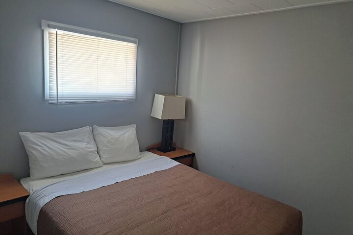 Room 32 of 50