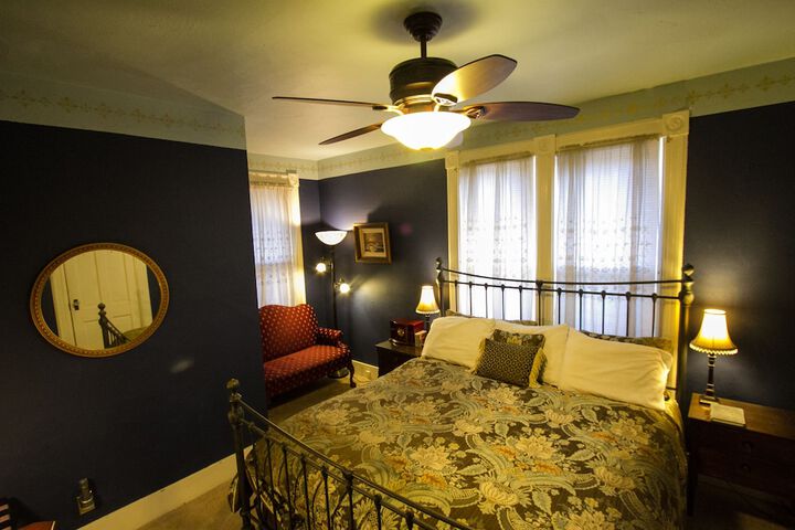 Room 27 of 41