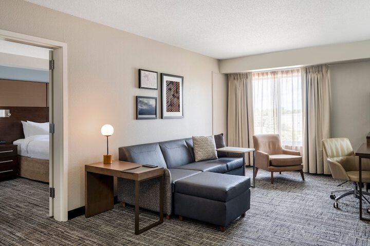 Room 11 of 32