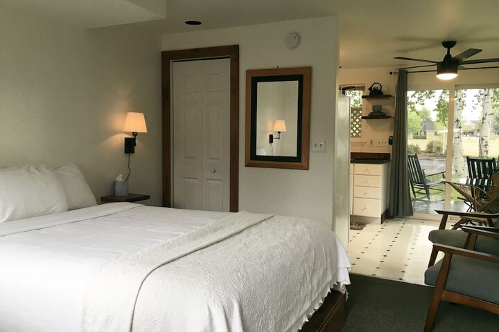 Room 50 of 62