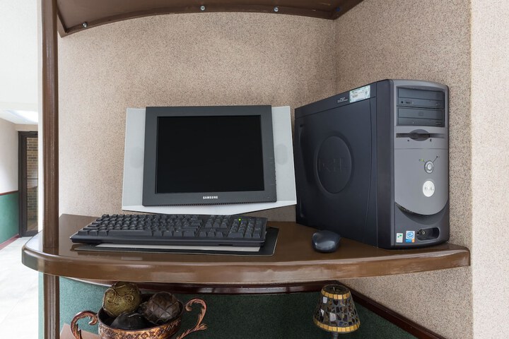 Business Center 14 of 14