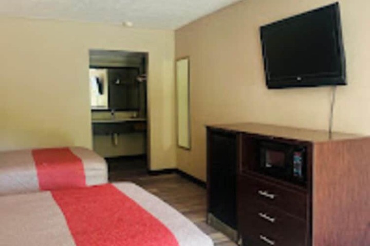 GOVERNORS INN