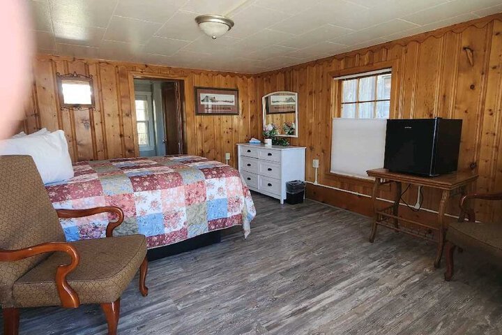 Room 15 of 19