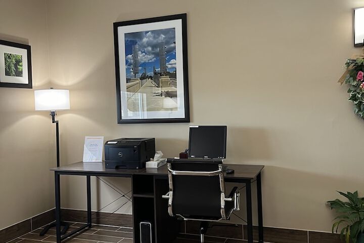 Business Center 51 of 51