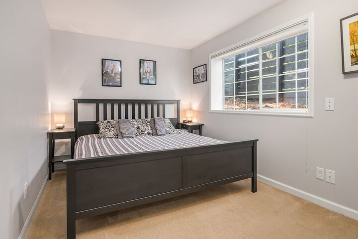 Room 11 of 27