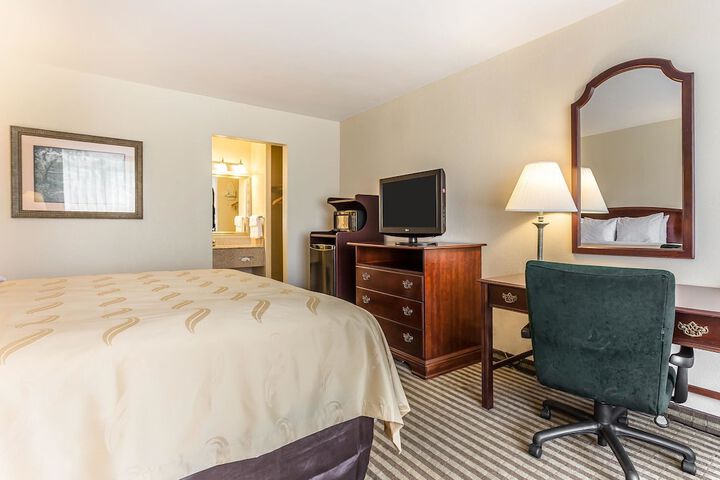 Room 16 of 38