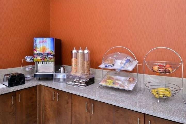 Breakfast/Coffee Service 40 of 42