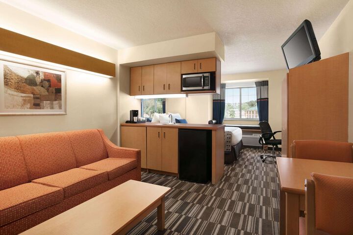 Room 8 of 20