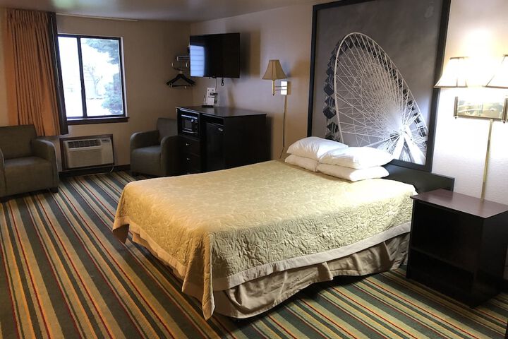 Room 17 of 35