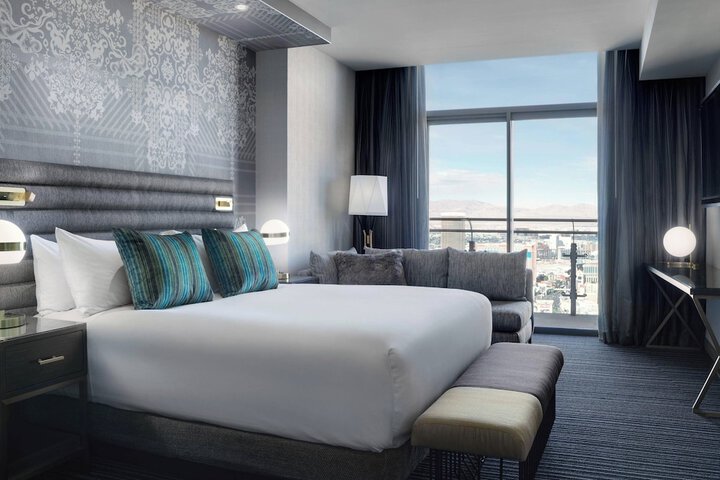 Room 40 of 138