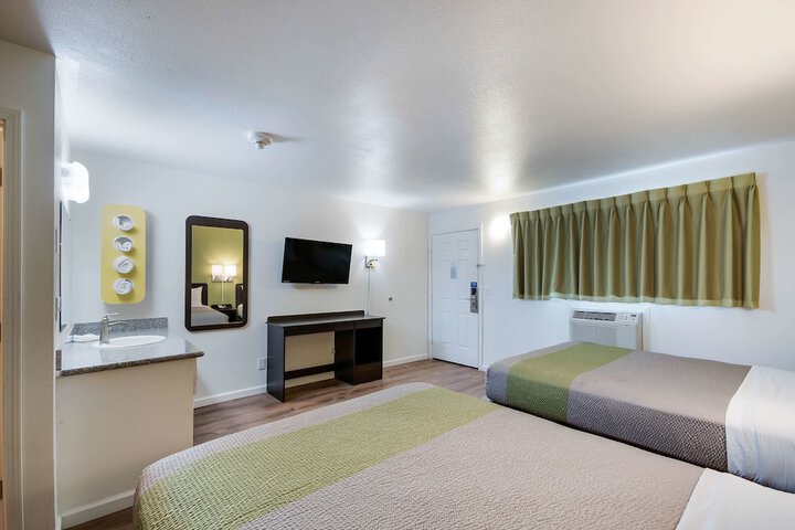 Room 31 of 38