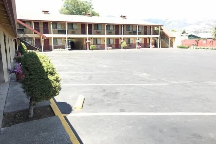 Klamath Motor Lodge