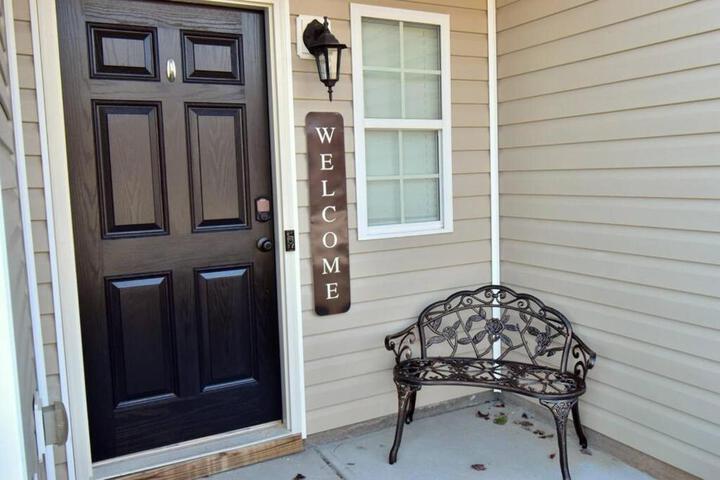 Cozy Renovated Winder Townhouse Traveller Awards 2025 Winner