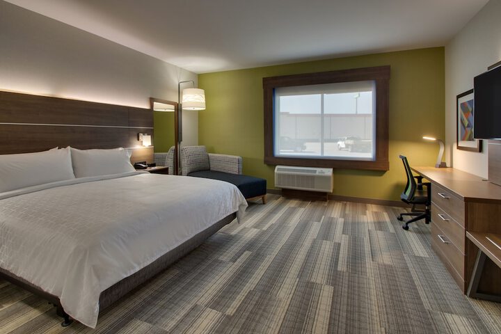 Room 9 of 31