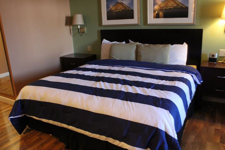 Bellevue Hotel & Suites