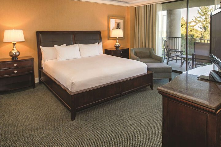 DoubleTree by Hilton Seattle Airport