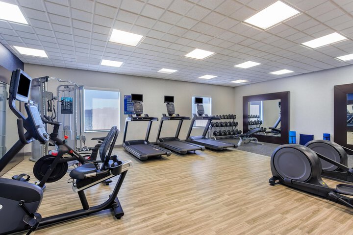 Hampton Inn & Suites Parkersburg Downtown