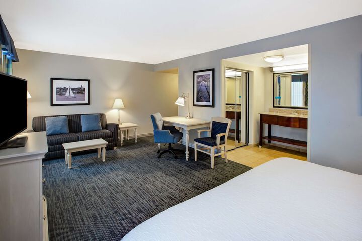 Room 21 of 42